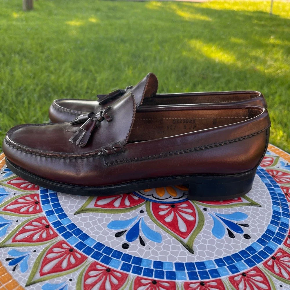 Vintage G. H. Bass Tassel Loafers Mens 9.5 B Burgundy Leather Dress Shoes USA